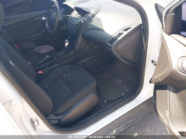 1FADP3F23FL295938 Ford FOCUS SE
