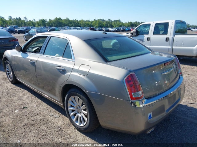Chrysler 300 2014 2C3CCAAG4EH184355 Image 3