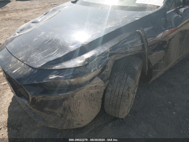 JM1BPAKL0N1516488 Mazda Mazda3 Select