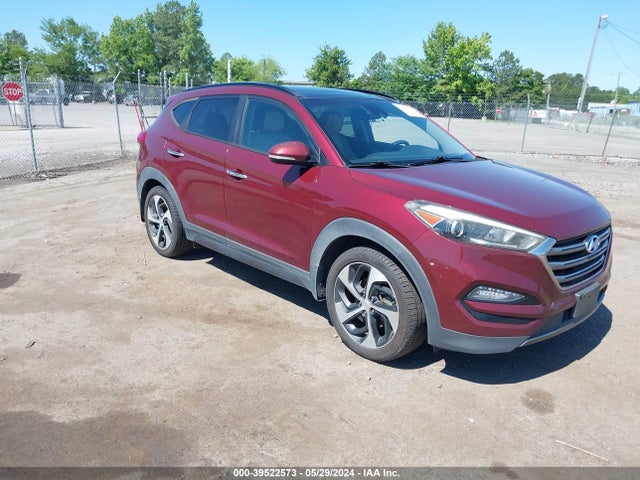 2016 KM8J33A2XGU076823 main image
