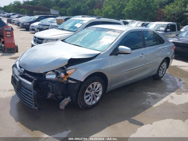 Toyota CAMRY LE 2016 4T4BF1FK0GR573037 Image 2