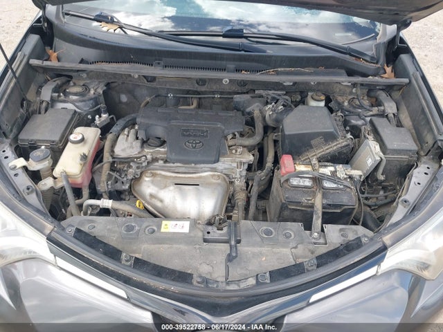 Toyota RAV4 LE 2018 JTMZFREV0JJ153794 Image 10