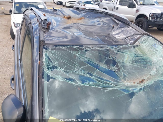 Toyota RAV4 LE 2018 JTMZFREV0JJ153794 Image 6
