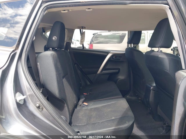 Toyota RAV4 LE 2018 JTMZFREV0JJ153794 Image 8