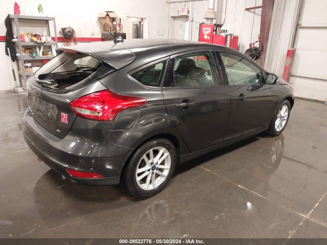 Ford FOCUS SE 2017 1FADP3K2XHL342472 Image 4