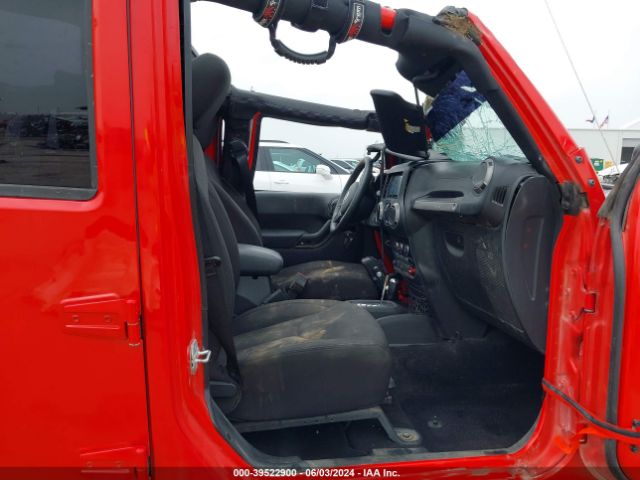 1C4BJWDG8FL732092 Jeep Wrangler Unlimited Sport