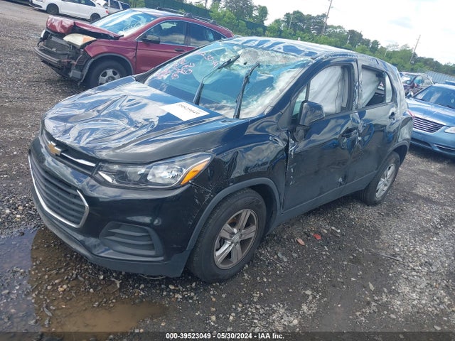 Chevrolet TRAX LS 2019 3GNCJKSB0KL326897 Image 2