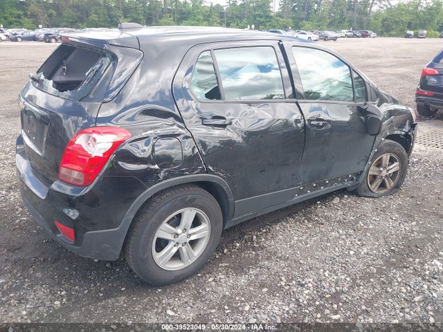 Chevrolet TRAX LS 2019 3GNCJKSB0KL326897 Image 4