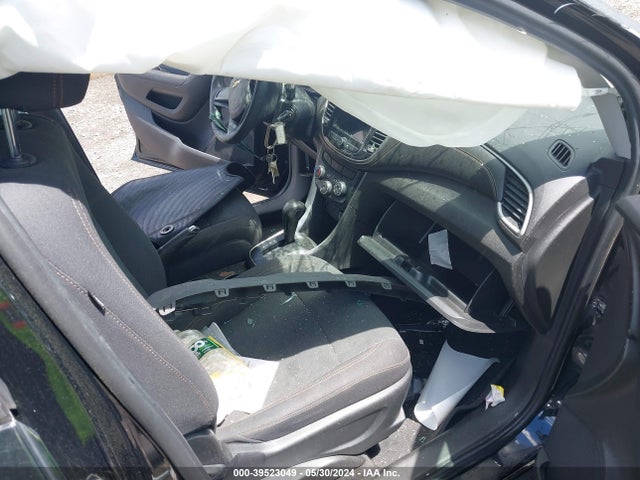 Chevrolet TRAX LS 2019 3GNCJKSB0KL326897 Image 5