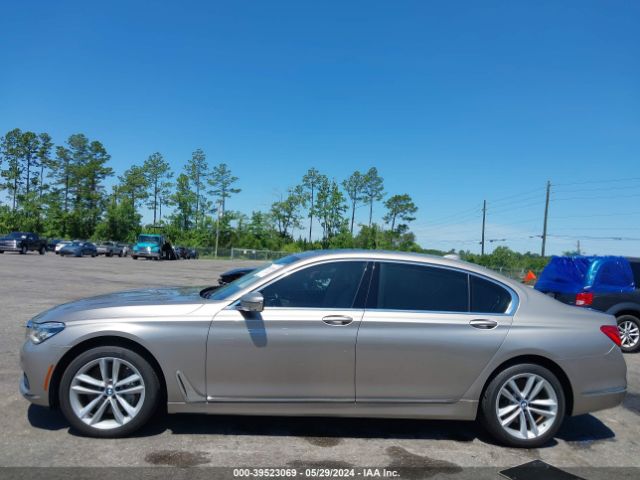 WBA7F0C59HGM21090 BMW 750i