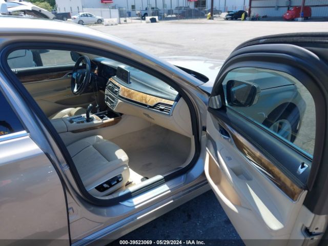 WBA7F0C59HGM21090 BMW 750i