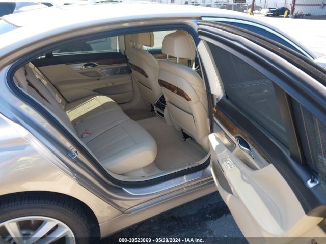 WBA7F0C59HGM21090 BMW 750i