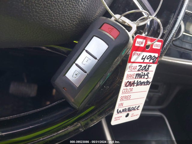 Mitsubishi Outlander Le 2018 JA4AZ3A35JZ031787 Image 11