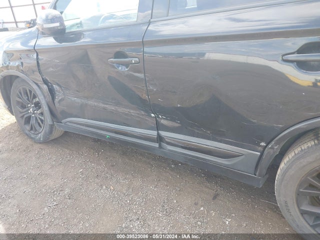 Mitsubishi Outlander Le 2018 JA4AZ3A35JZ031787 Image 17