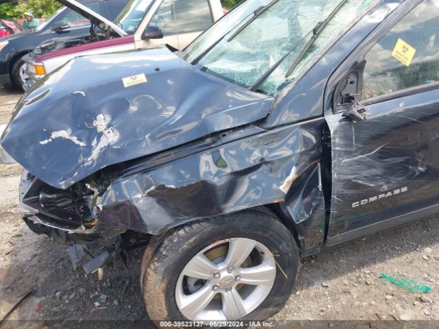 1C4NJCBA9GD553758 Jeep Compass Sport