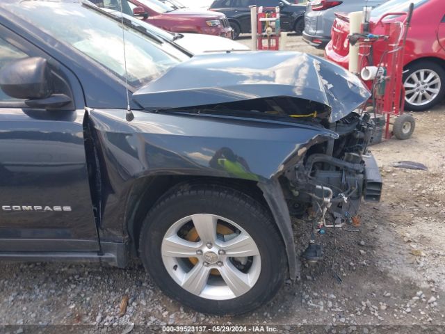 1C4NJCBA9GD553758 Jeep Compass Sport
