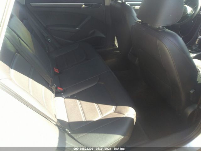 1VWAT7A3XGC066462 Volkswagen Passat 1.8t R-line