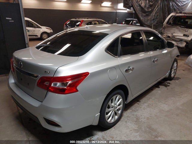 Продаж на аукціоні авто 2018 Nissan Sentra Sv, vin: 3N1AB7AP8JY225991, номер лоту: 39523210