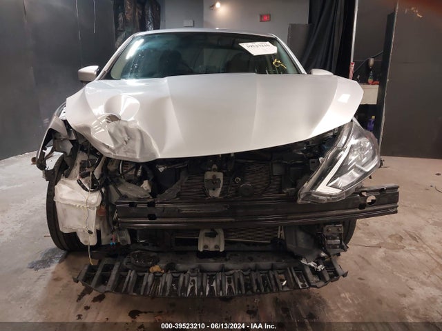 Продаж на аукціоні авто 2018 Nissan Sentra Sv, vin: 3N1AB7AP8JY225991, номер лоту: 39523210