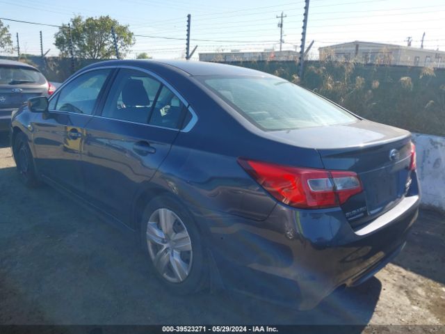 4S3BNAA67F3021681 Subaru Legacy 2.5i