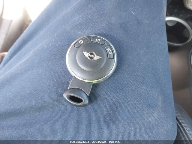 2007 MINI COOPER S WMWMF73577TL84011 Photo 10