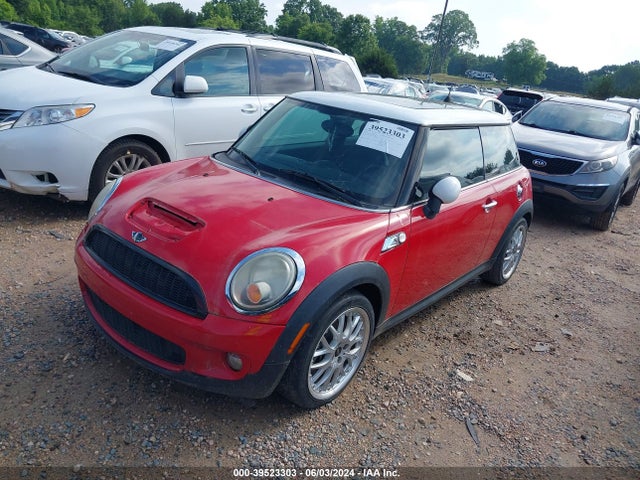 2007 MINI COOPER S WMWMF73577TL84011 Photo 1