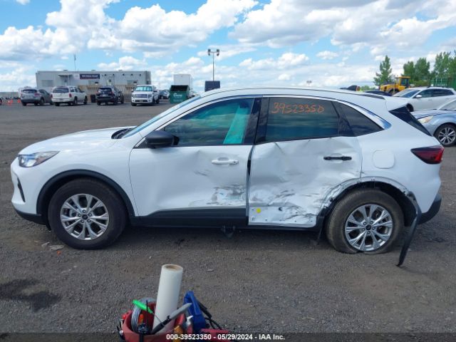 1FMCU9GN2PUA37847 Ford Escape Active