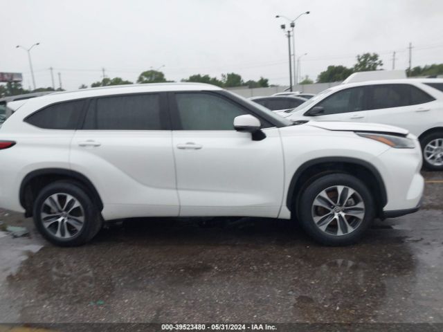 5TDGZRAHXMS040697 Toyota Highlander Xle
