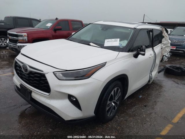 5TDGZRAHXMS040697 Toyota Highlander Xle