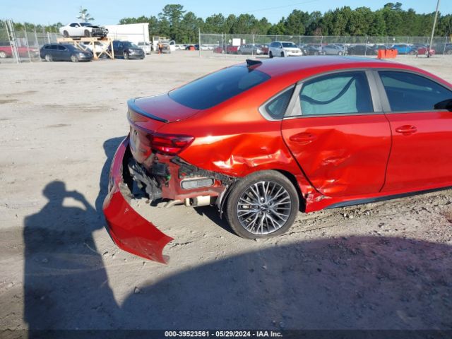 3KPF54AD4PE620923 KIA Forte Gt-line