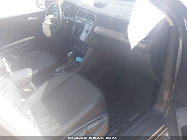 3VV2B7AX9KM194164 Volkswagen Tiguan 2.0t Se/2.0t Sel/2.0t Sel R-line/2.0t Sel R-line Black