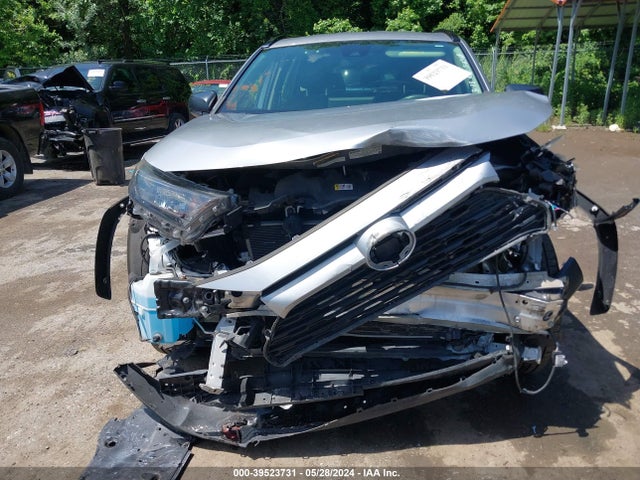 Toyota RAV4 LE 2019 JTMF1RFV0KD006052 Image 12