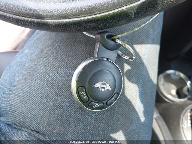 2008 MINI COOPER S WMWMF73528TV39422 Photo 10