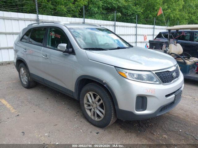 39523785 :رقم المزاد ، 5XYKT4A72FG589610 vin ، 2015 Kia Sorento Lx V6 مزاد بيع