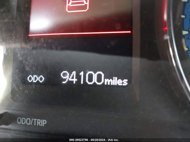 Toyota COROLLA L 2018 5YFBURHE1JP832083 Image 15