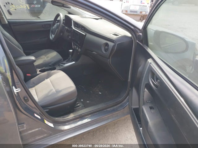 Toyota COROLLA L 2018 5YFBURHE1JP832083 Image 5