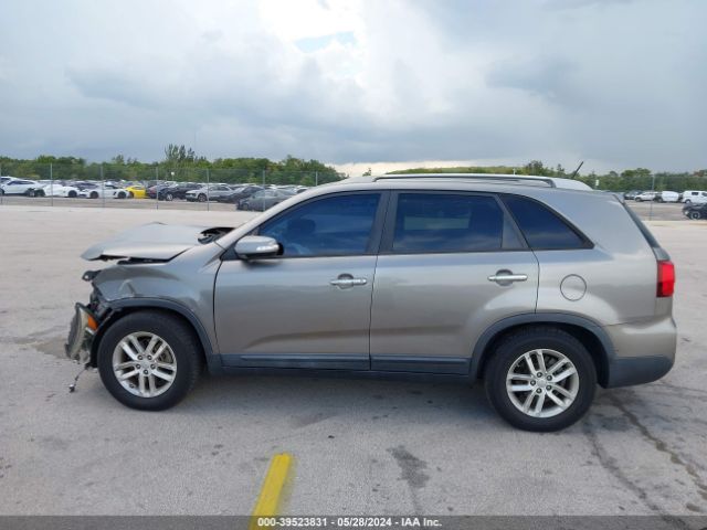 5XYKT4A68FG608944 KIA SORENTO LX