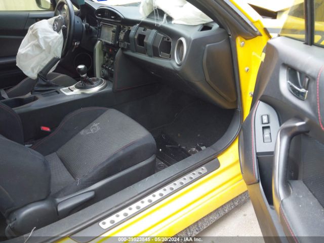JF1ZNAA12F8705744 Scion Fr-s Release Series