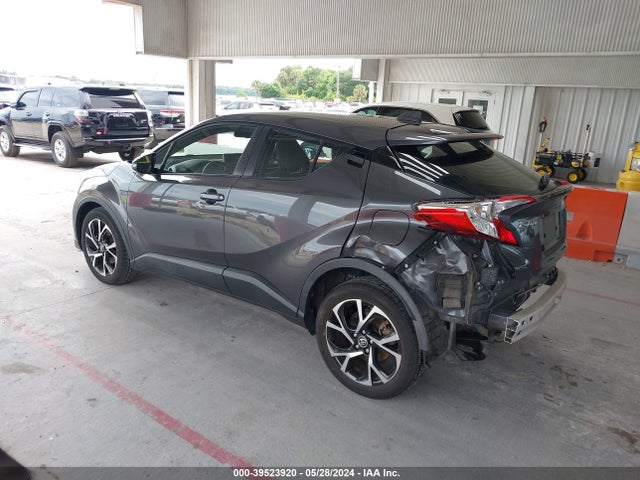 Toyota C-HR XLE 2019 NMTKHMBX4KR085880 Image 3