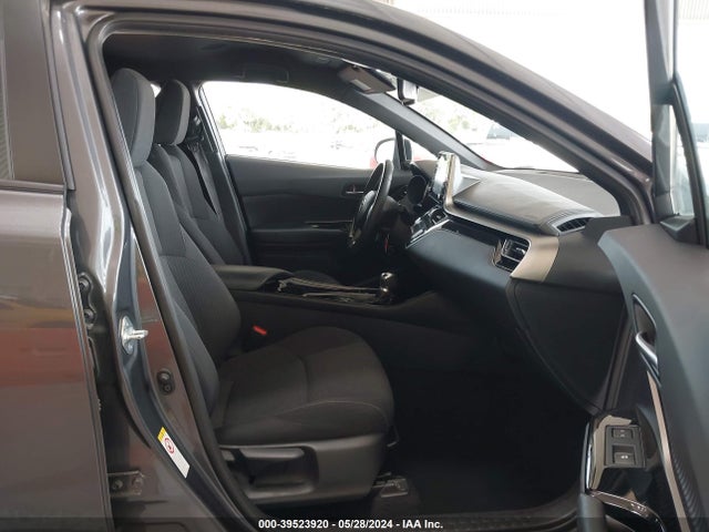 Toyota C-HR XLE 2019 NMTKHMBX4KR085880 Image 5