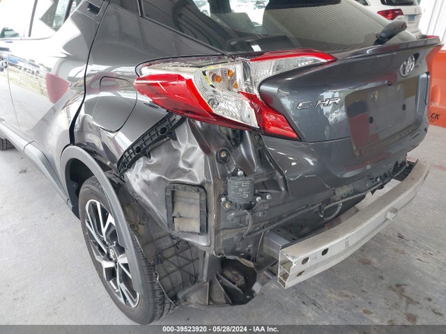 Toyota C-HR XLE 2019 NMTKHMBX4KR085880 Image 6