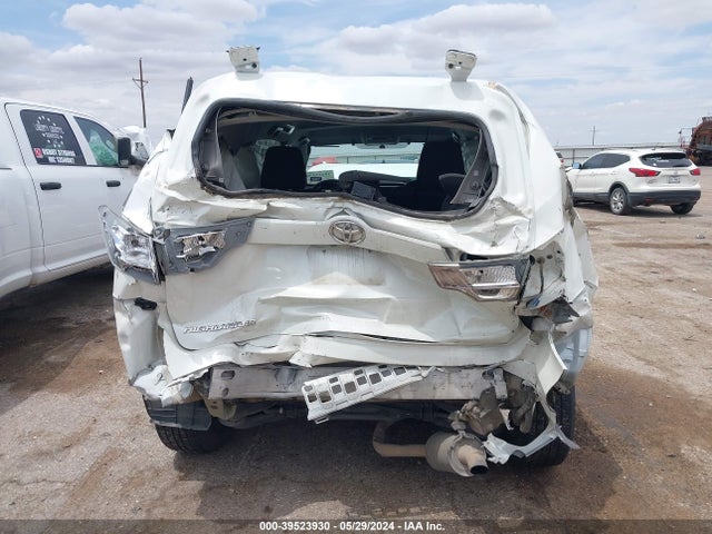 Toyota Highlander Le 2016 5TDZARFH7GS021215 Image 15
