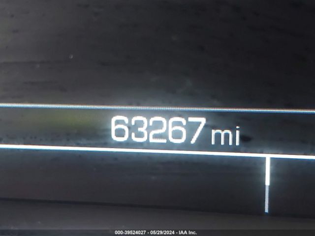2GNAXKEX9J6282057 Chevrolet EQUINOX LT