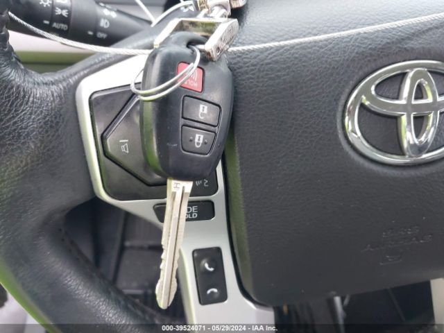 5TFEY5F15MX274660 Toyota Tundra Sr5