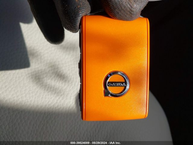 2024 VOLVO XC60 YV4L12RK1R1740042 Photo 10