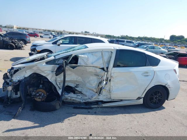 JTDKN3DU2F0399785 Toyota Prius