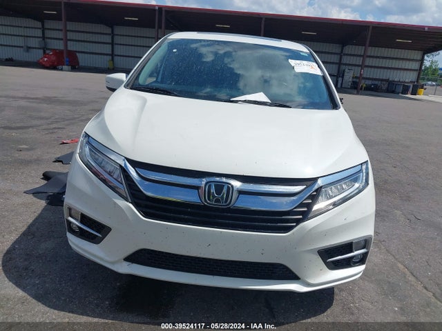 Honda Odyssey Touring 2018 5FNRL6H83JB002775 Image 12