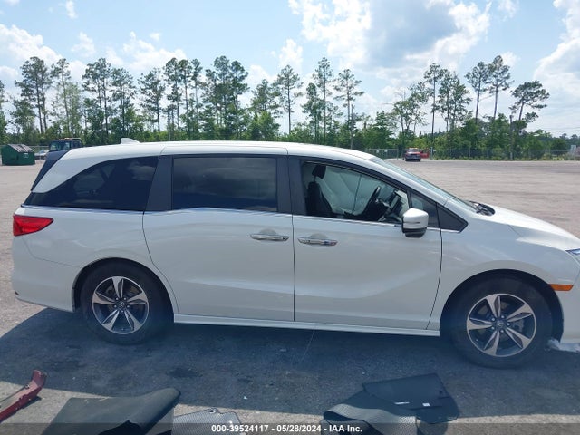Honda Odyssey Touring 2018 5FNRL6H83JB002775 Image 13