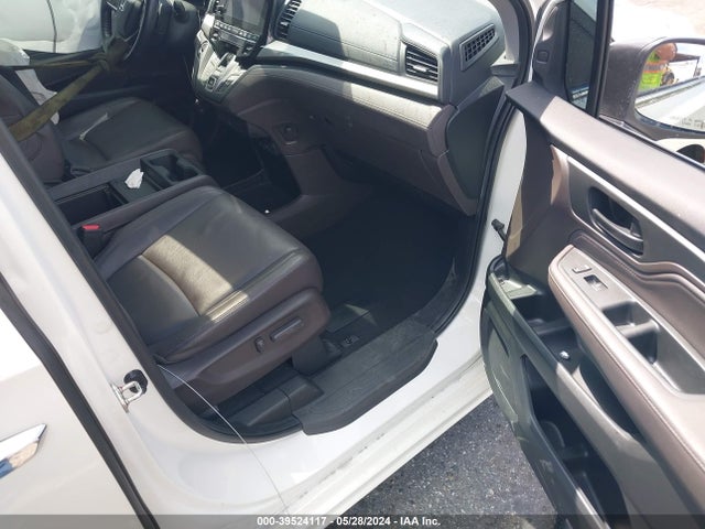 Honda Odyssey Touring 2018 5FNRL6H83JB002775 Image 5