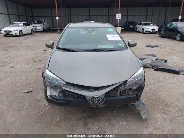 Toyota COROLLA SE 2018 5YFBURHE1JP812707 Image 12